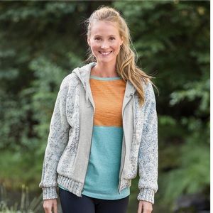 Sundance heartfelt reusable hoodie size M